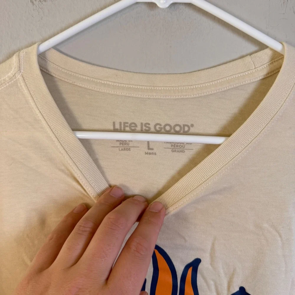Life is Good Mens Log On Campfire Long Sleeve Crusher‎ Tee Cream Large